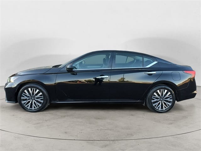 Used 2023 Nissan Altima 2.5 SV 4D Sedan – 1N4BL4DV7PN313675