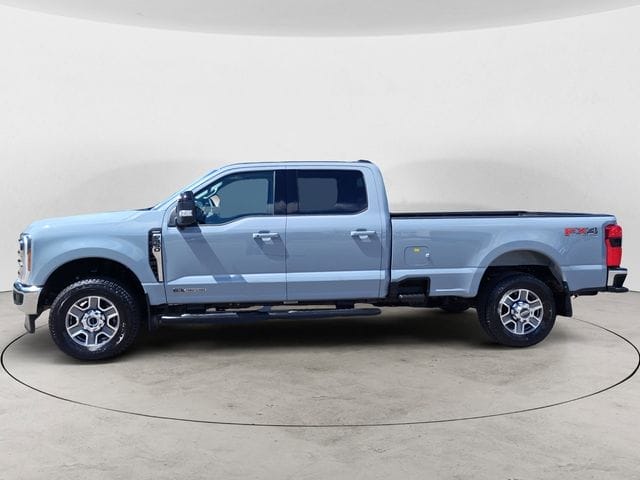 Used 2025 Ford F-350SD Lariat 4D Crew Cab – 1FT8W3BT4SEC46078