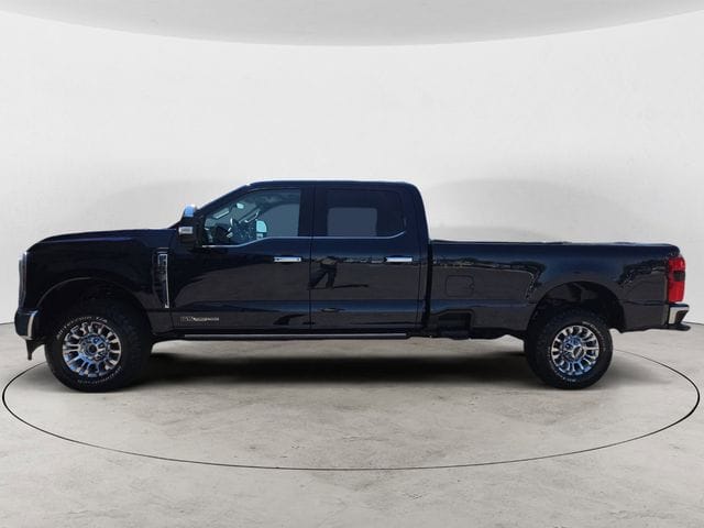Used 2025 Ford F-350SD Lariat 4D Crew Cab – 1FT8W3BTXSEC64987