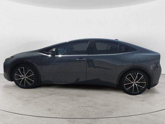 Used 2024 Toyota Prius XLE 5D Hatchback – JTDADABU4R3024375